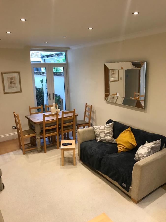 הוילה Stylish & Spacious 3 Bed Victorian House Sleeps Up To 7 - Near O2, Museums, Excel, Mazehill Station 12 Mins Direct Into London Bridge מראה חיצוני תמונה